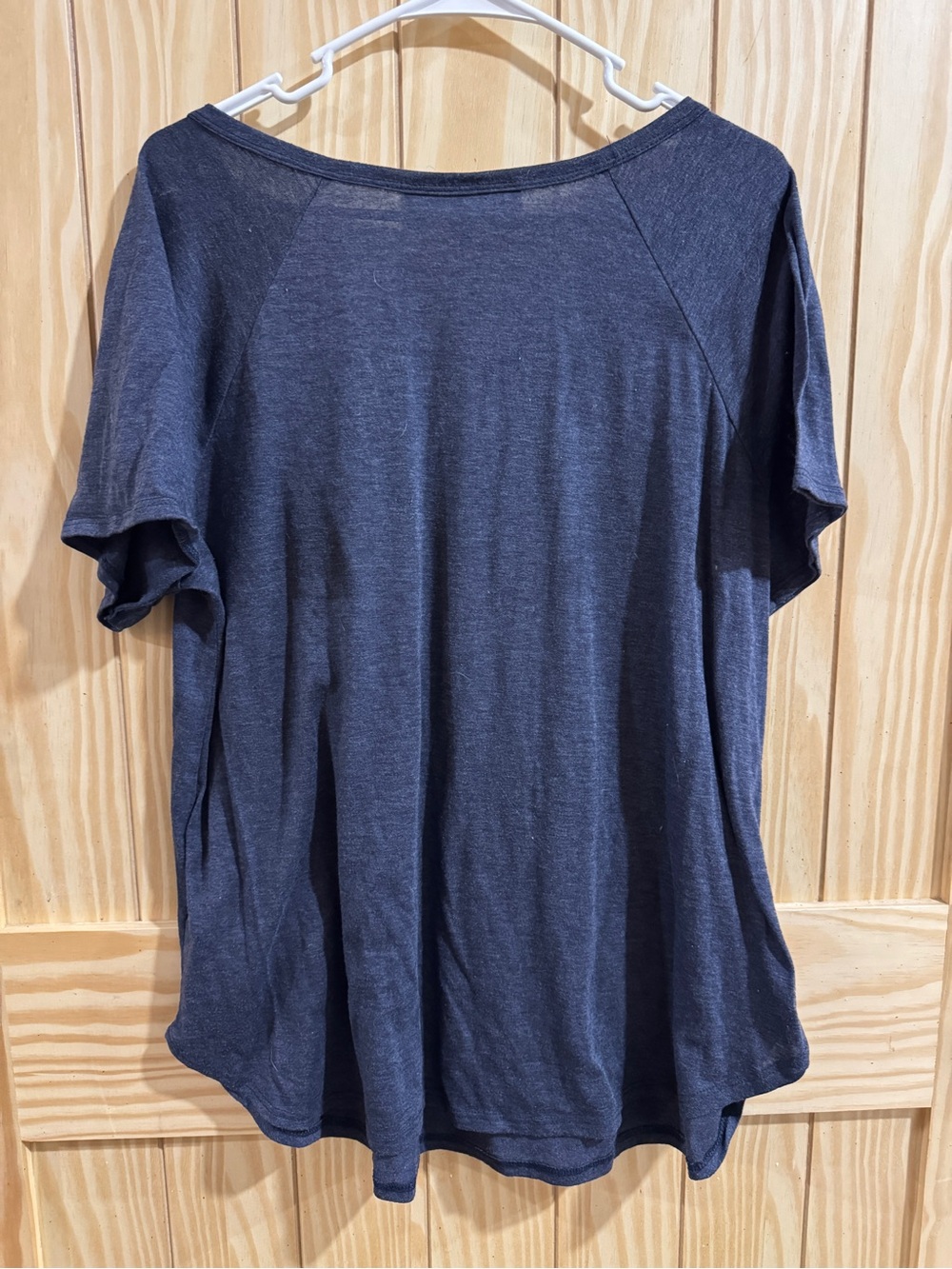 Hiatus blue mandala graphic T-shirt— 1X - Picture 7 of 8